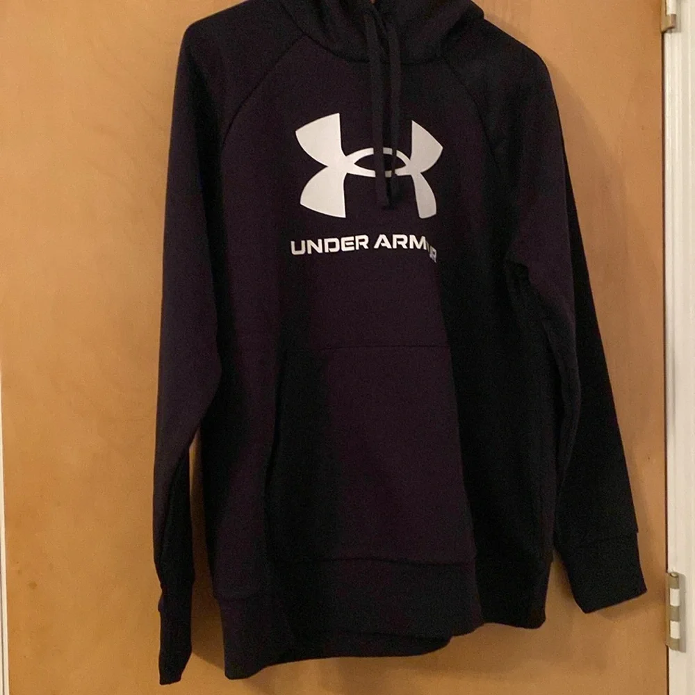 Under Armour Women’s Pullover Hoodie, Black size Medium - Picture 2 of 4